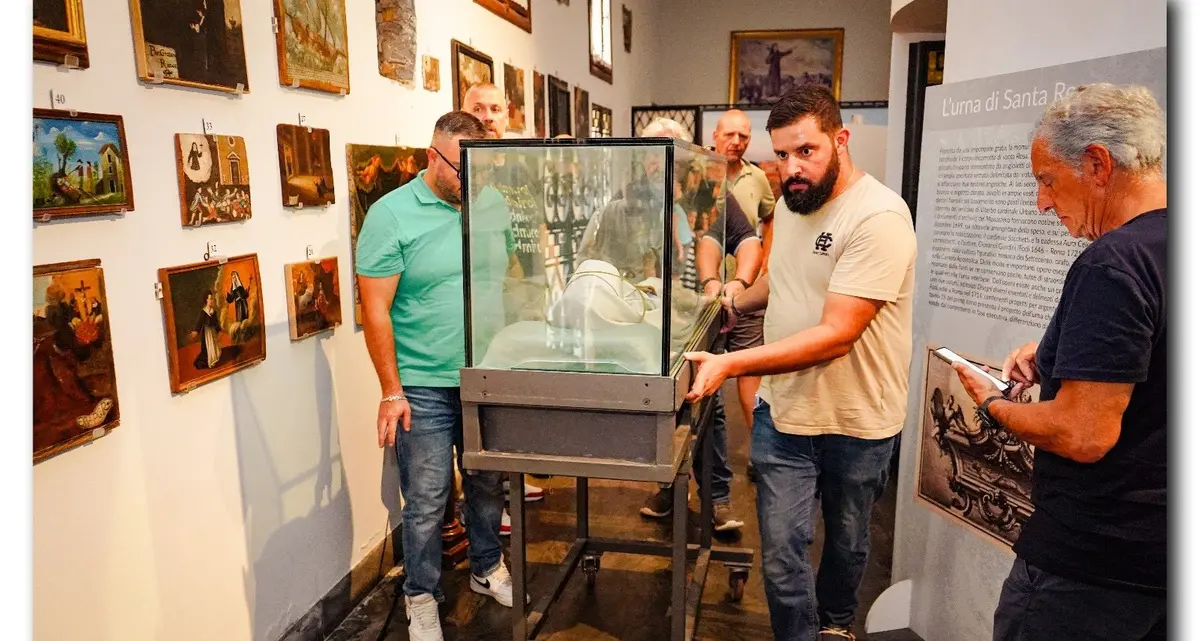 Il corpo di Santa Rosa in processione per le vie di Viterbo FOTOGALLERY