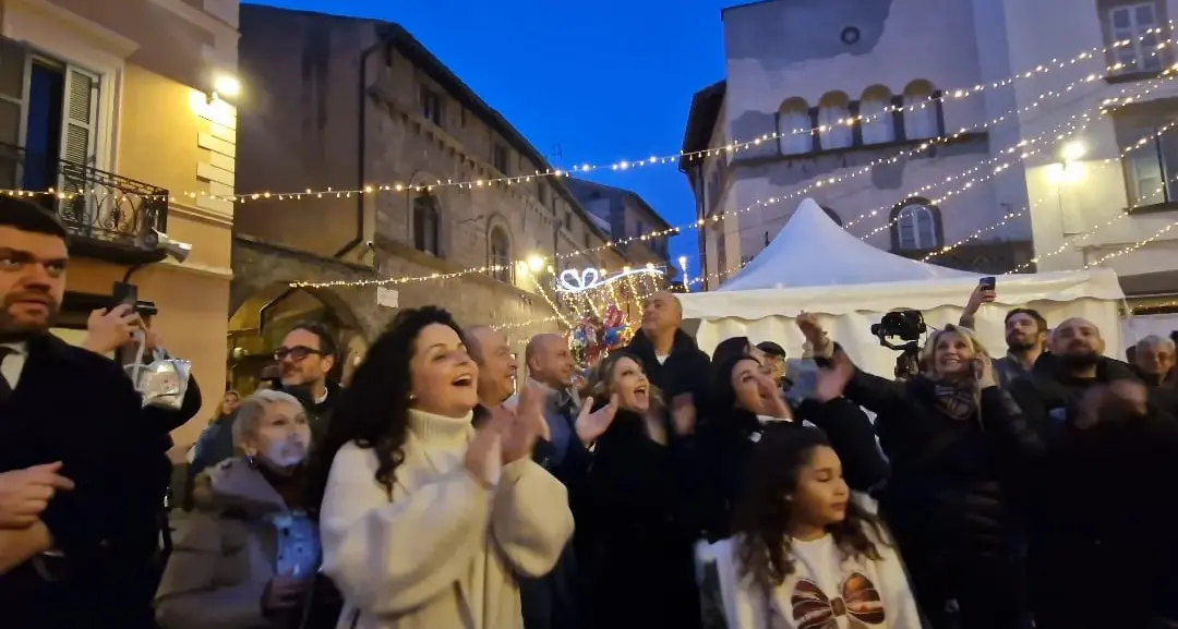 Viterbo: luci e mercatino rivitalizzano il centro