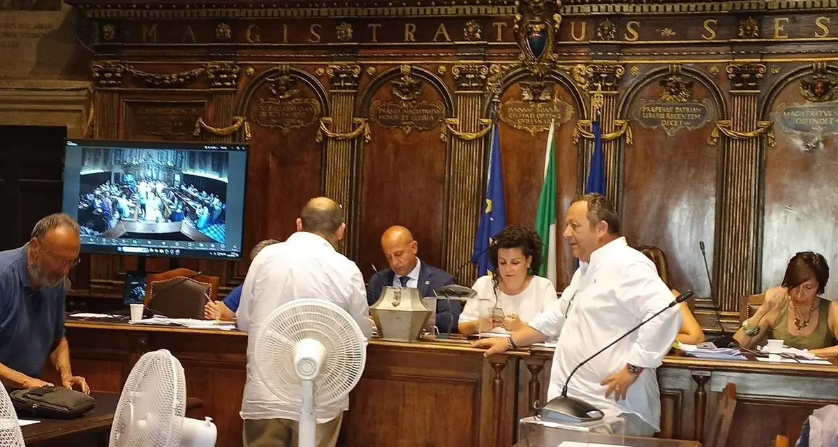 Viterbo: Grazini presidente dei revisori, minoranza esce dall’aula