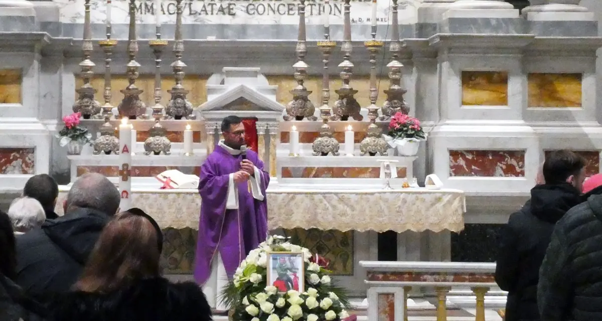 Tanta gente ha affollato il duomo di Vetralla per l’ultimo saluto a Luigi Errichiello