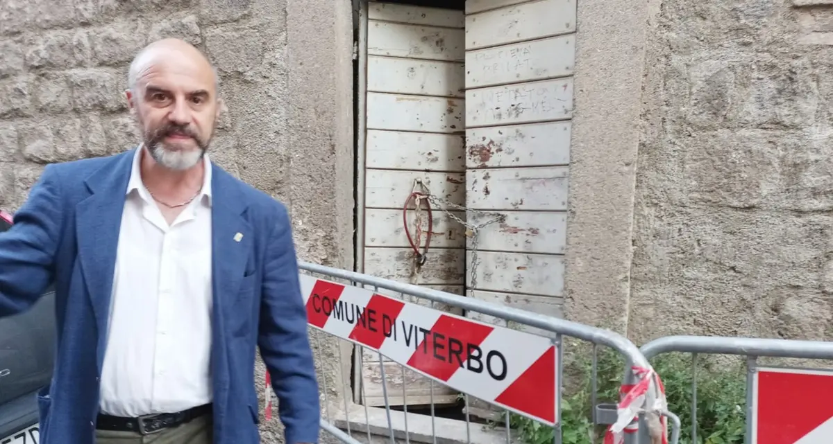 Viterbo, i residenti di via S. Agostino: «Abbiamo paura»