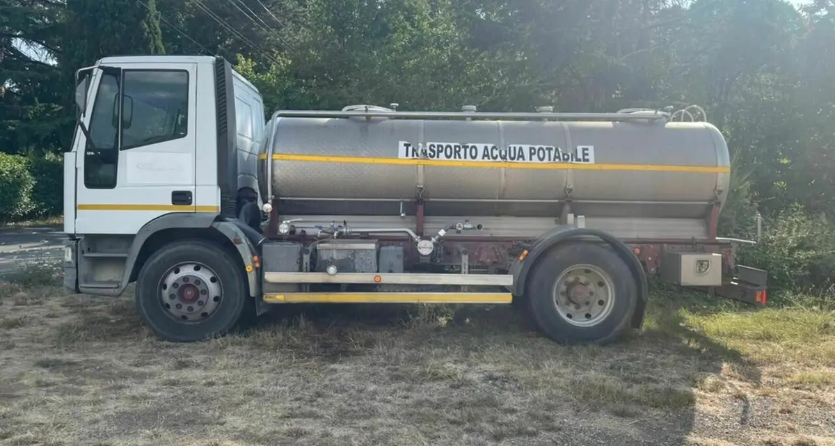 Fluoruri nell’acqua sopra la norma, scatta l’ordinanza