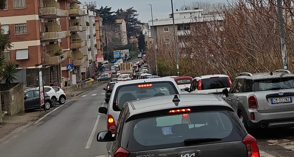 Asfaltature sul Semianello, a Viterbo traffico impazzito