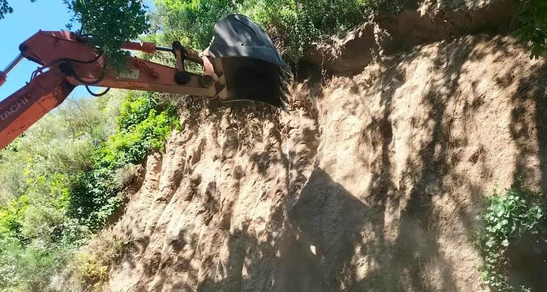 Frana su strada Filante, il Comune ha avviato i lavori in danno