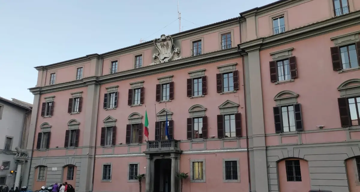 Viterbo, la bomba rinvenuta in aeroporto sarà disinnescata sul posto