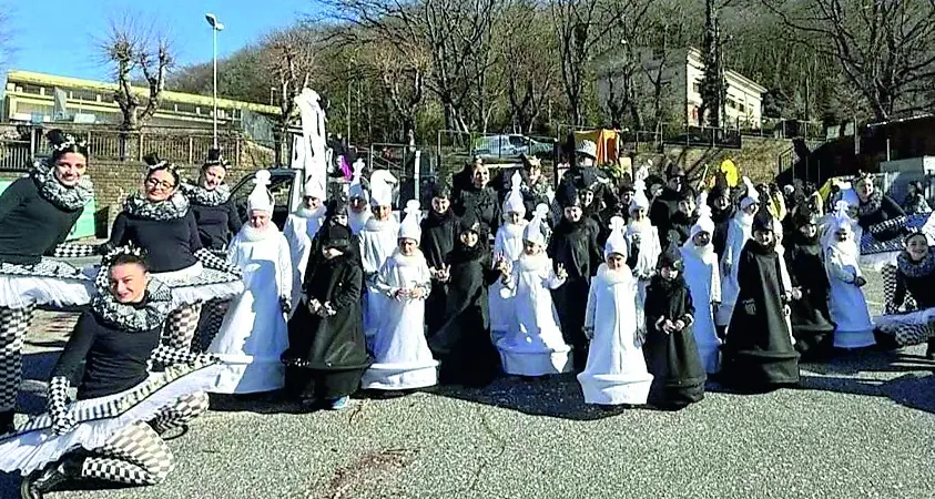 Grande successo per la sfilata dei carri allegorici