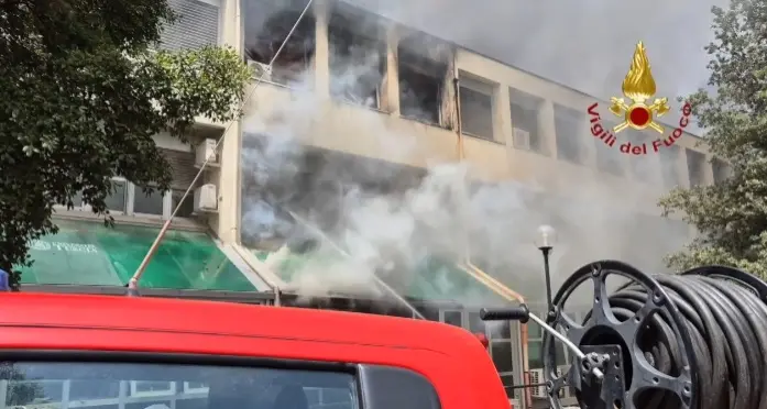 Inferno di fuoco nella facoltà di Agraria