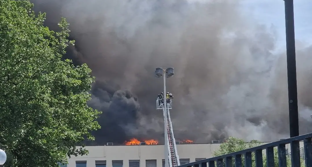 Viterbo, incendio ad Agraria: evacuate due palazzine