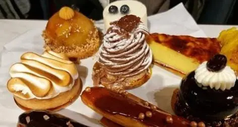 Pasteggiando, a Roma, fra ostriche e crêpes