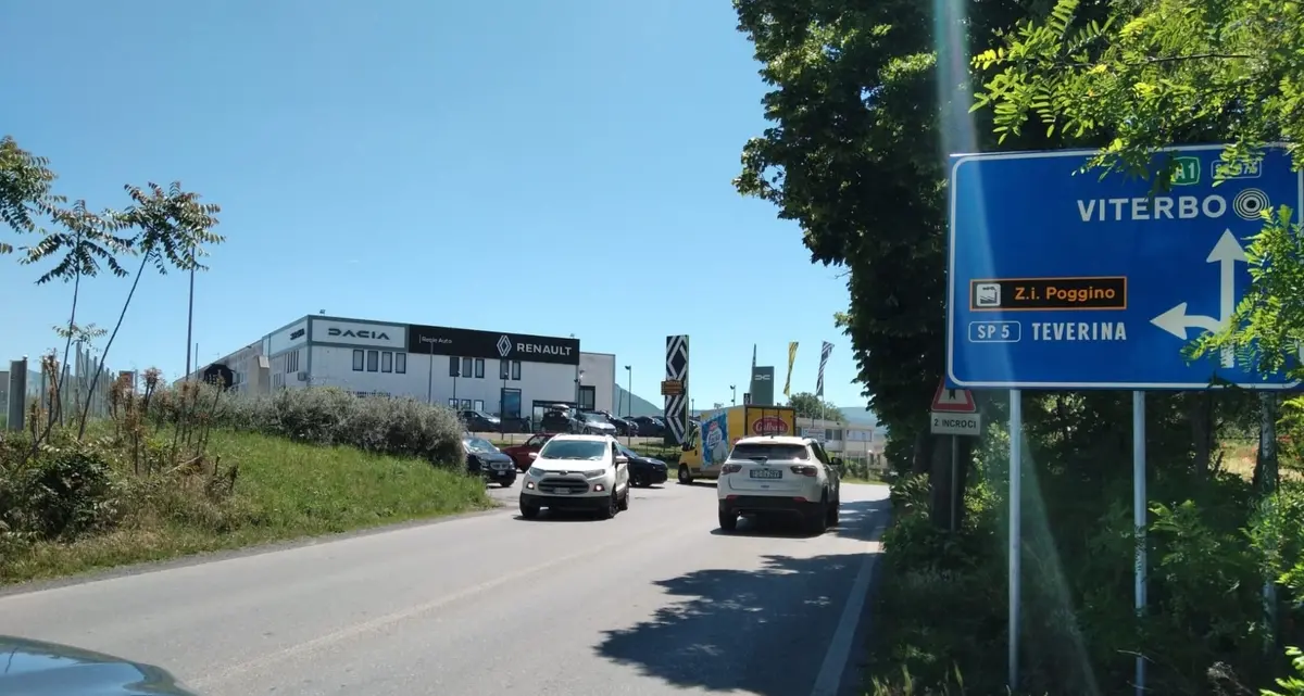 Rotonda di San Lazzaro, nuova segnaletica per alleggerire il traffico