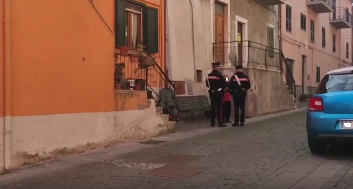 In dieci giorni sottrae 25mila euro, denunciato un 22enne per truffa