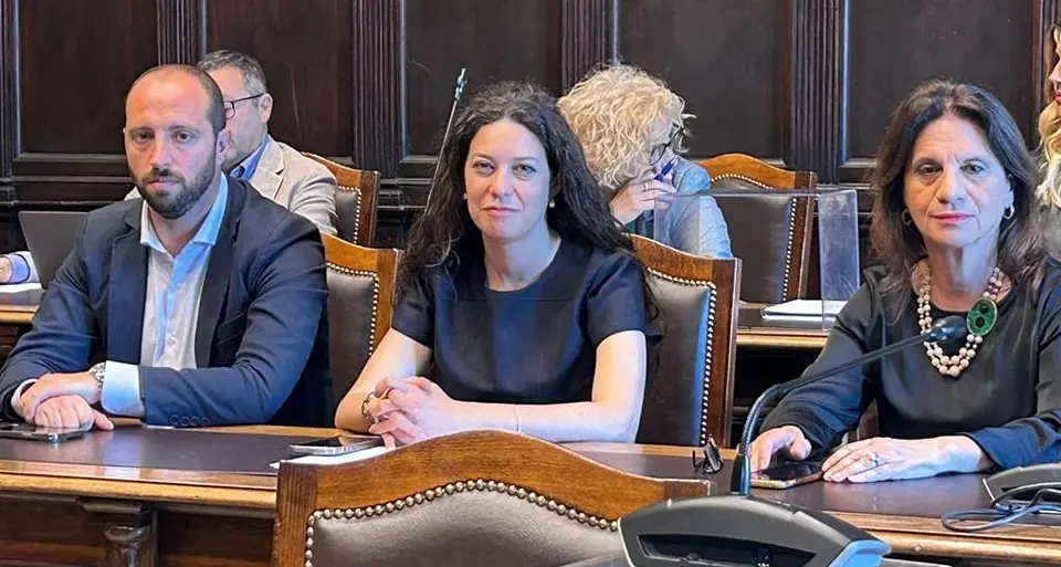 «Siamo con i commercianti del centro storico»