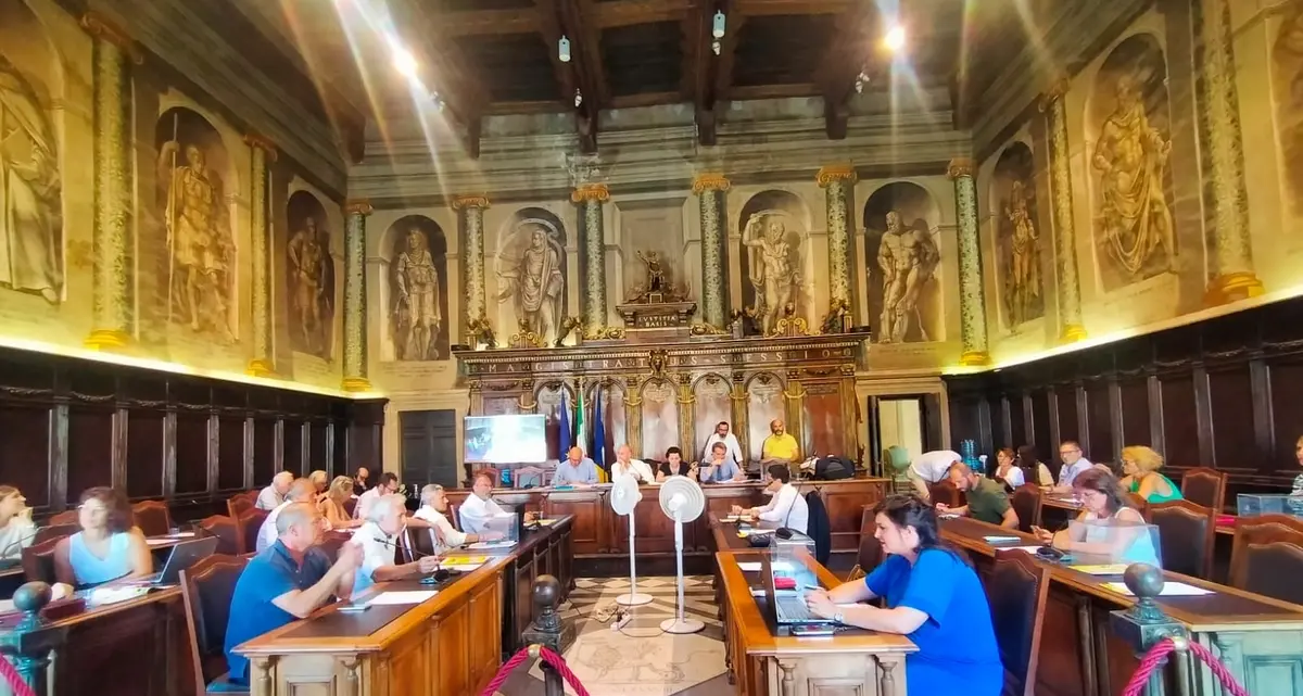 Consulta, Sberna votata da tutta la minoranza