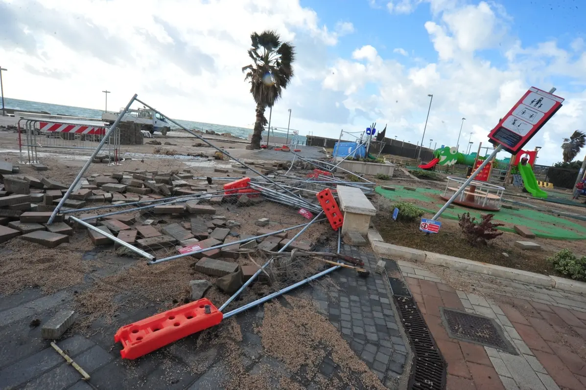 La Marina cancellata dal maltempo