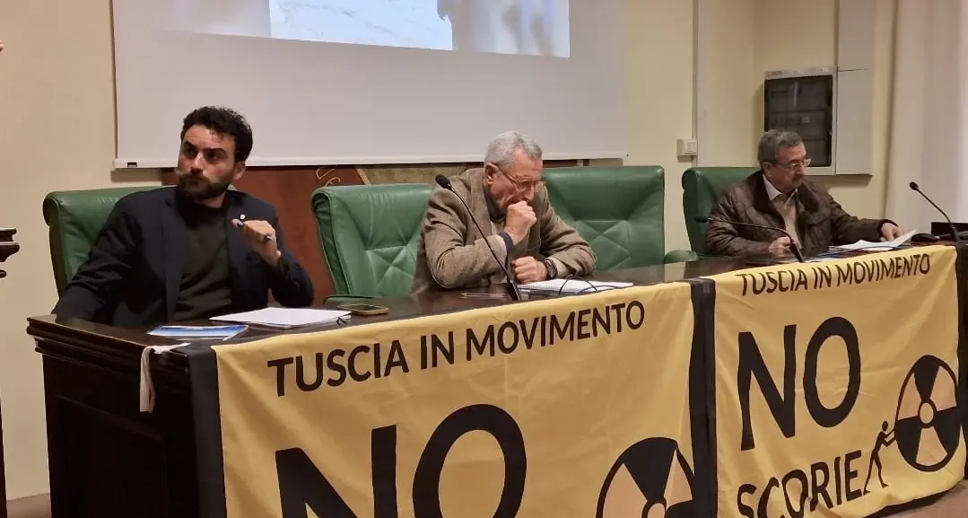 «Le bandiere non bastano, serve il popolo in piazza»