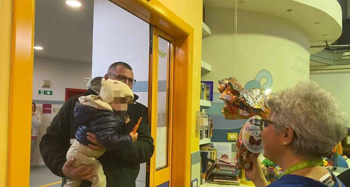 Oltre 400 uova di Pasqua per i piccoli del Bambino Gesù: il gesto degli agricoltori