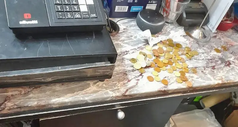 Ladri prendono di mira un bar del centro