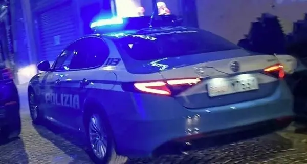 Evade dai domiciliari, trovato in un b&b