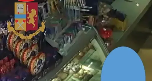 Finti avvocato e carabiniere truffano due anziani