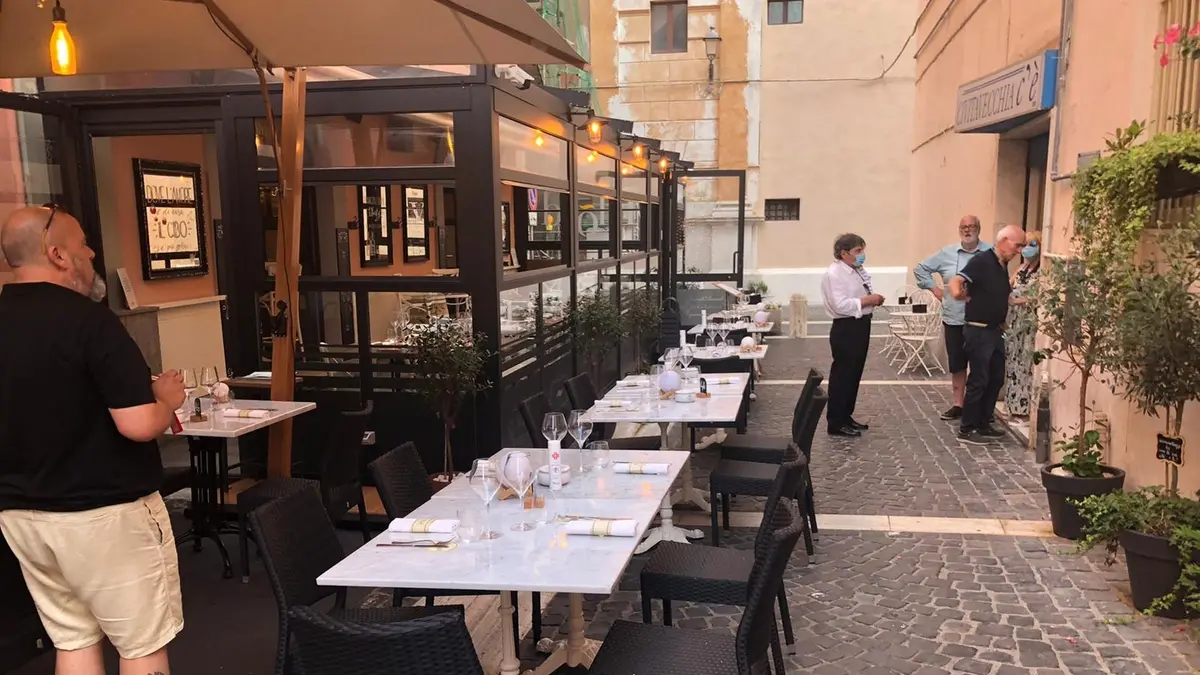 Al Ghetto scoppia la guerra delle sedie