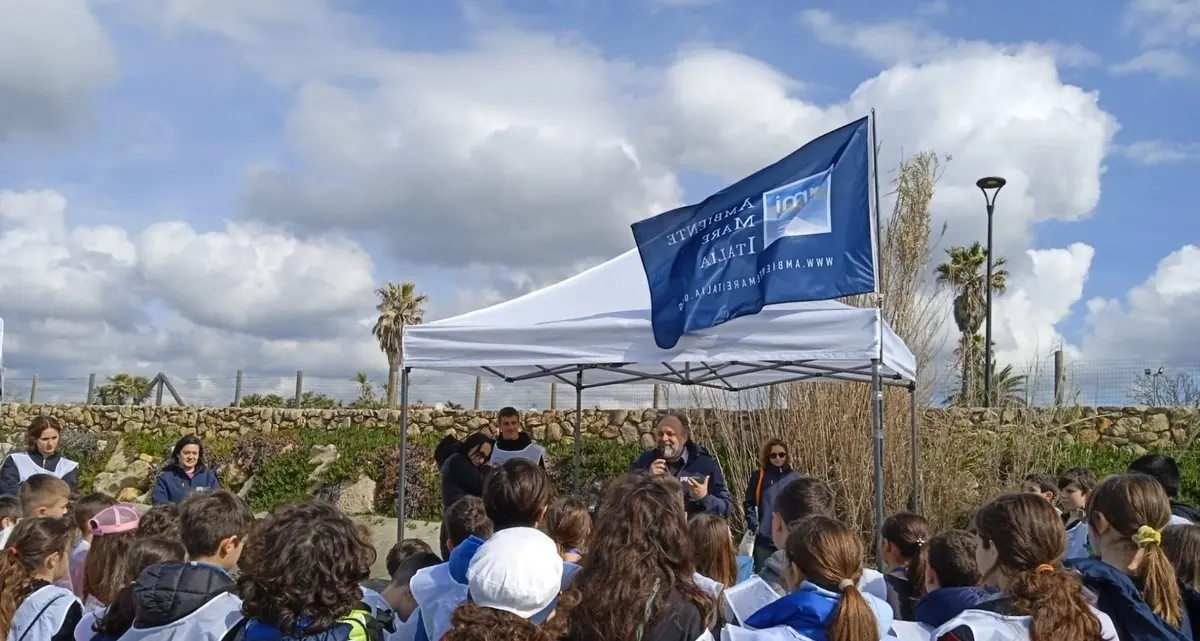 Ambasciatori del Mare e studenti insieme per l’ambiente