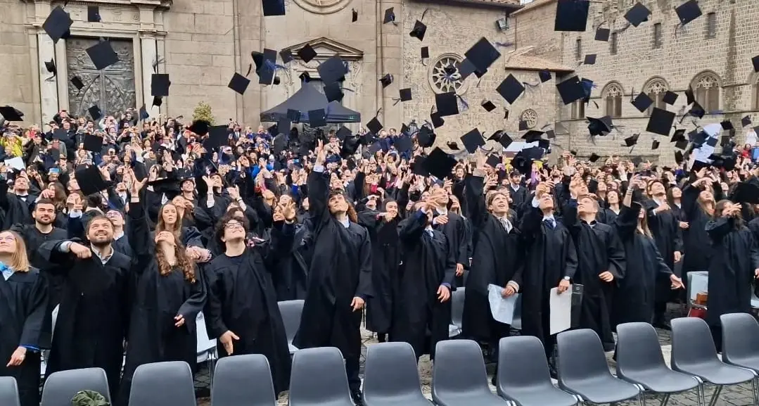 Consegnati i diplomi a 272 neo laureati