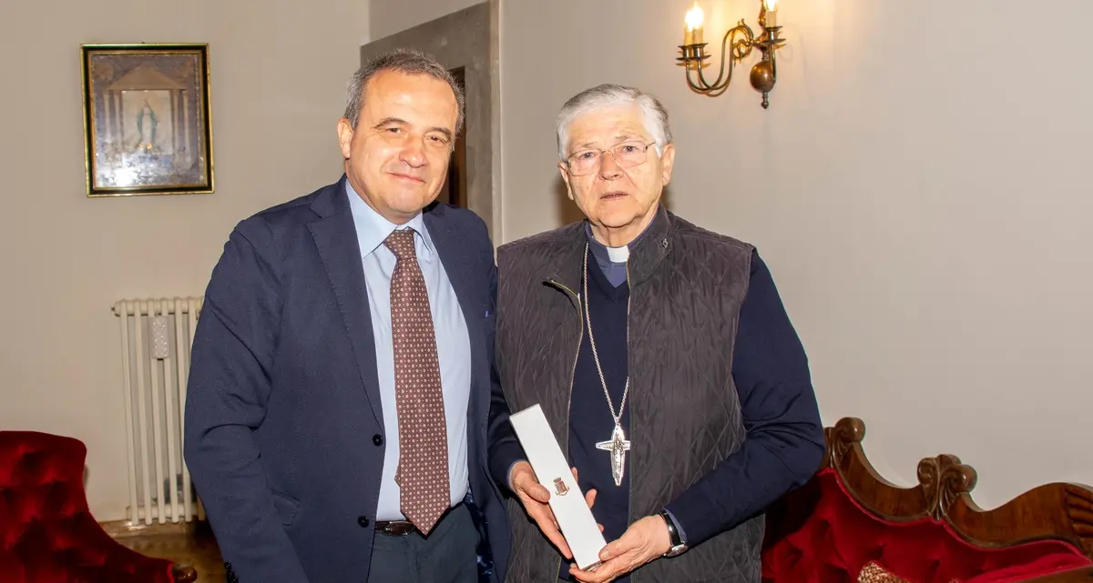 L’olio “antimafia” di Capaci consegnato ai vescovi Piazza e Salvi