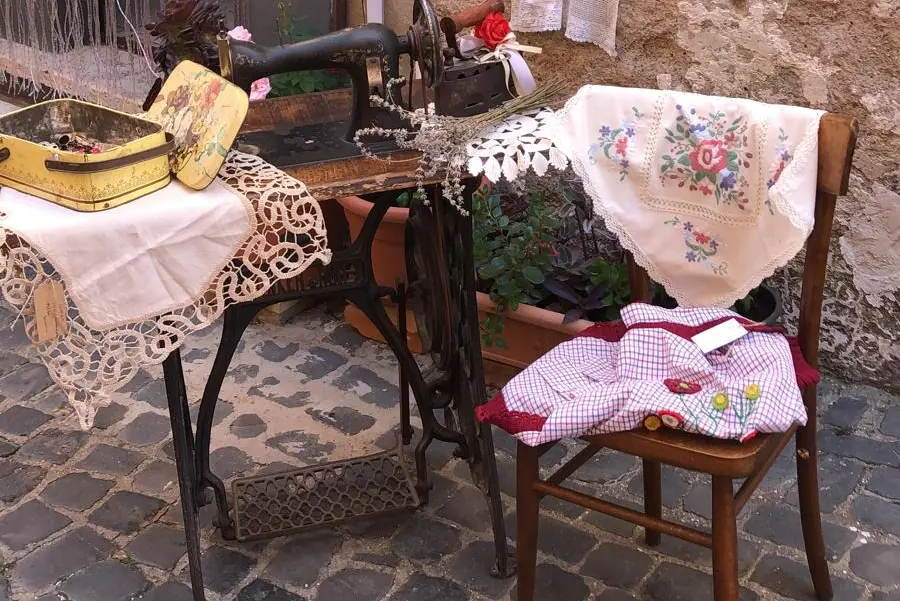 A Cerveteri la via dei merletti per San Michele Arcangelo