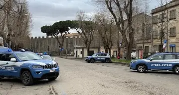 Viterbo: rapina un anziano intento a caricare la spesa in auto, arrestato