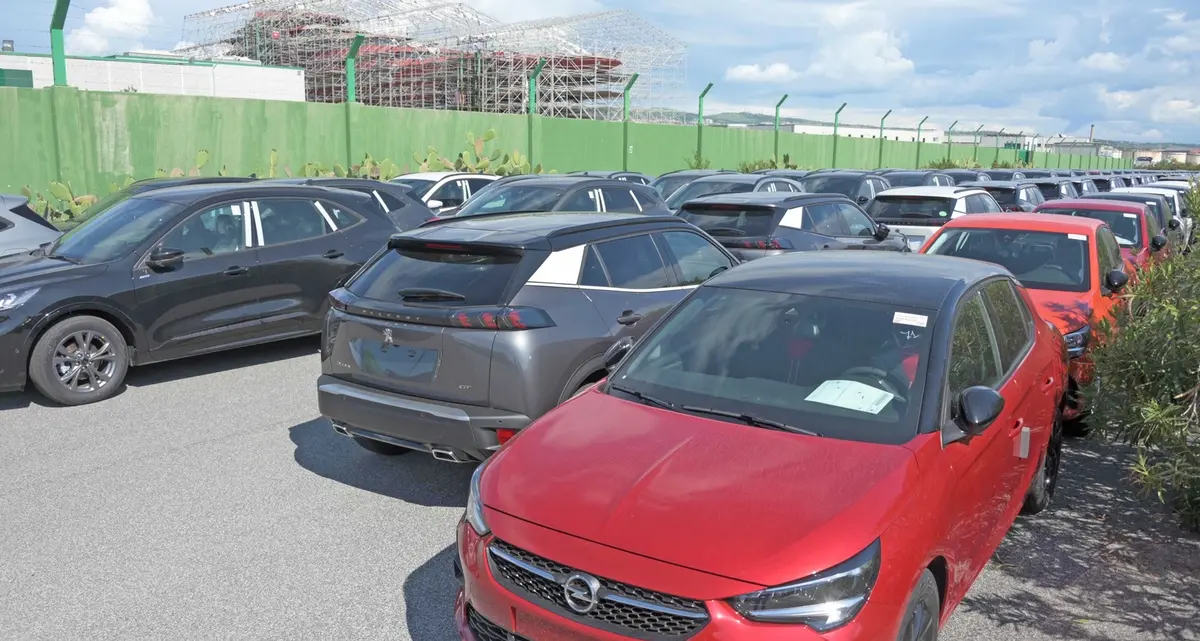 Guerra, inflazione e carbone pesano sui traffici