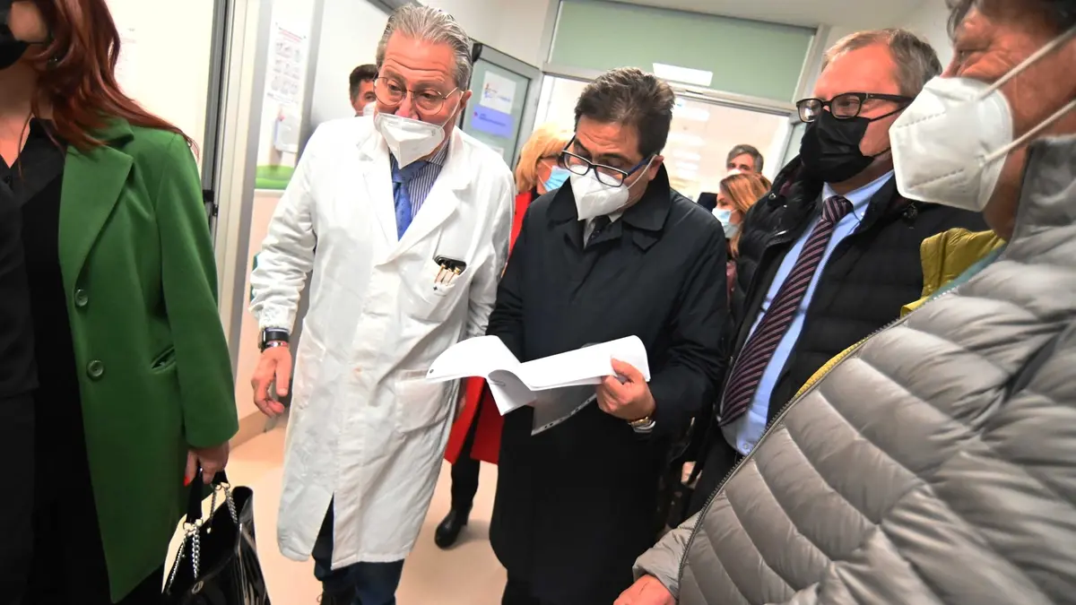 D’Amato visita il San Paolo Farmacia, endoscopia e ortopedia “hi-tech”