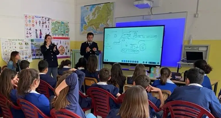 Rischi del web, la polizia incontra oltre 6000 studenti viterbesi