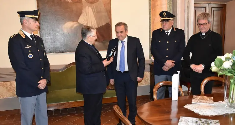 Le Diocesi ricevono l’olio degli ulivi di Capaci