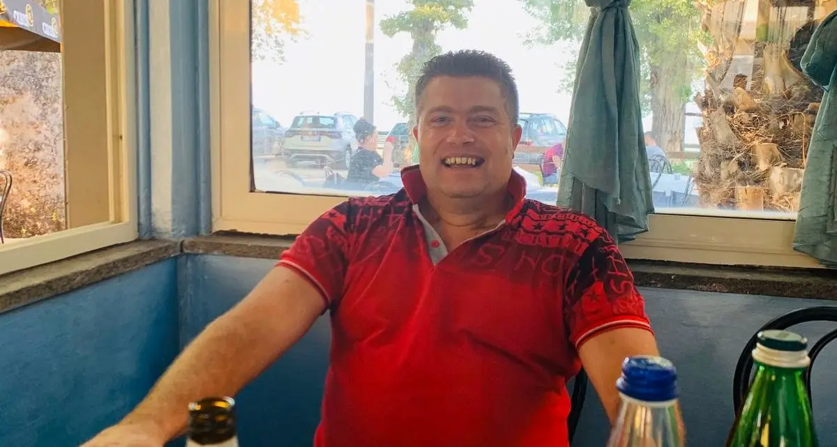 Va al funerale dello zio in Romania e muore in un incidente