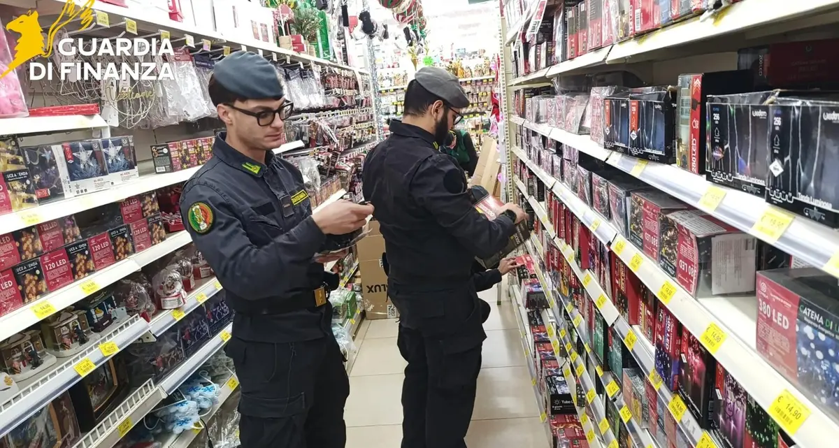 Natale sicuro: la Guardia di Finanza di Viterbo sequestra più di 185mila prodotti pericolosi