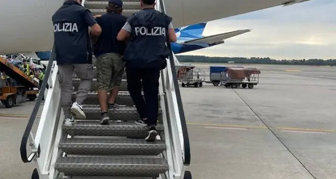 Detenuti pericolosi, espulsi in due