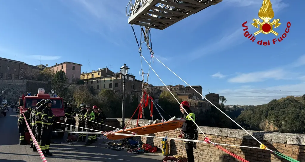 Esercitazione ad alta difficoltà per i vigili del fuoco di Viterbo