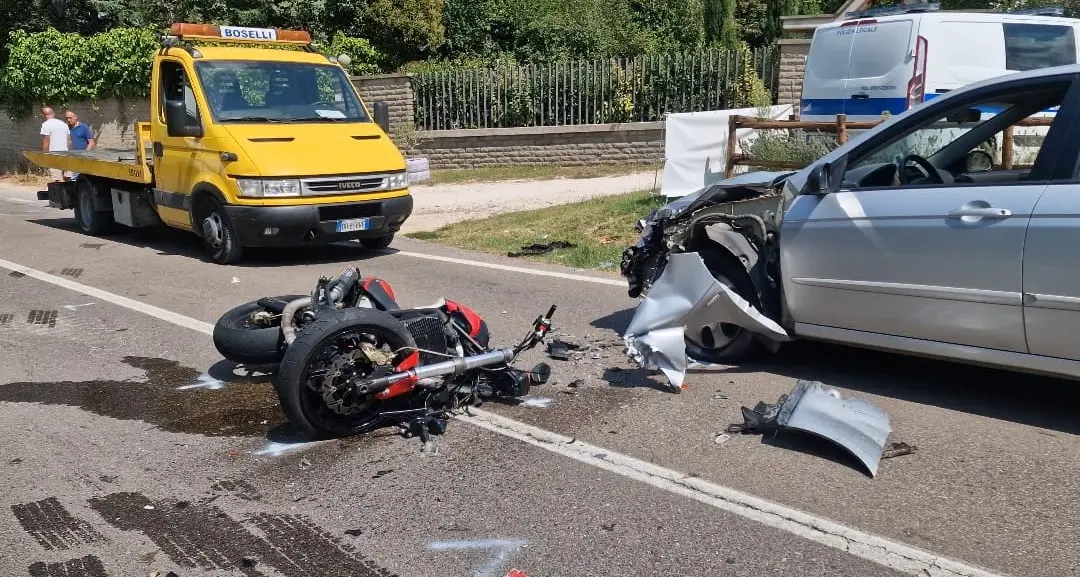 Viterbo: grave un centauro dopo uno scontro